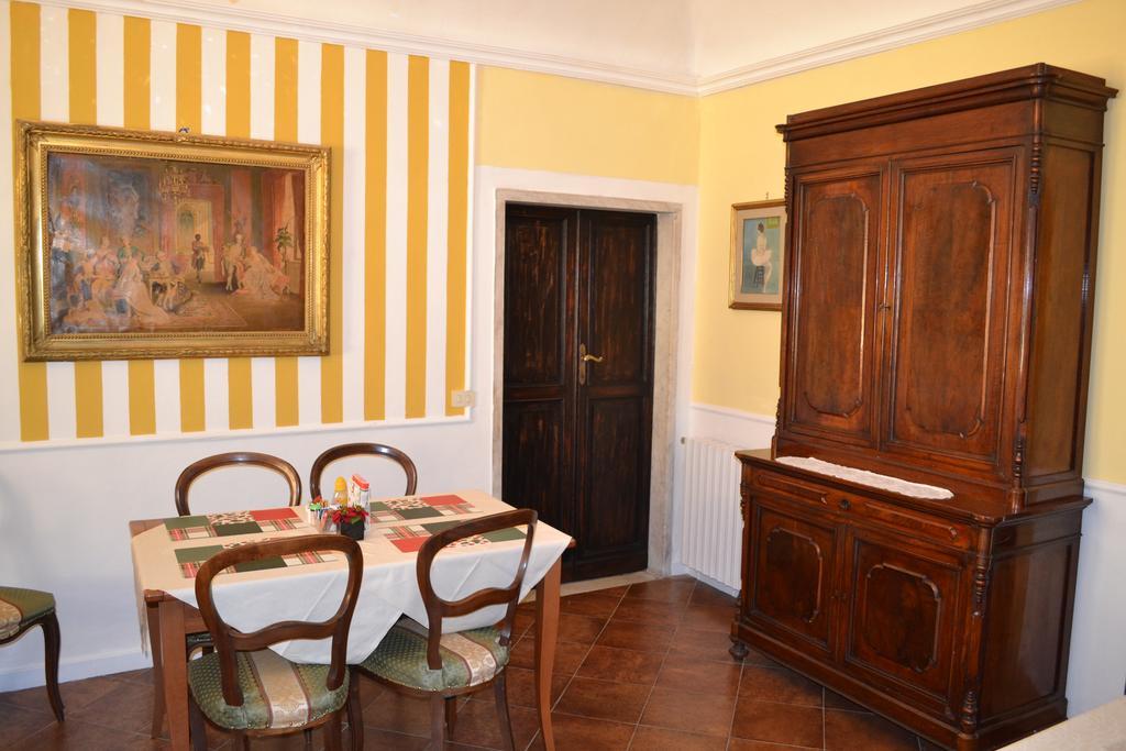 Corte Palazzo Picedi Benettini Sarzana Extérieur photo