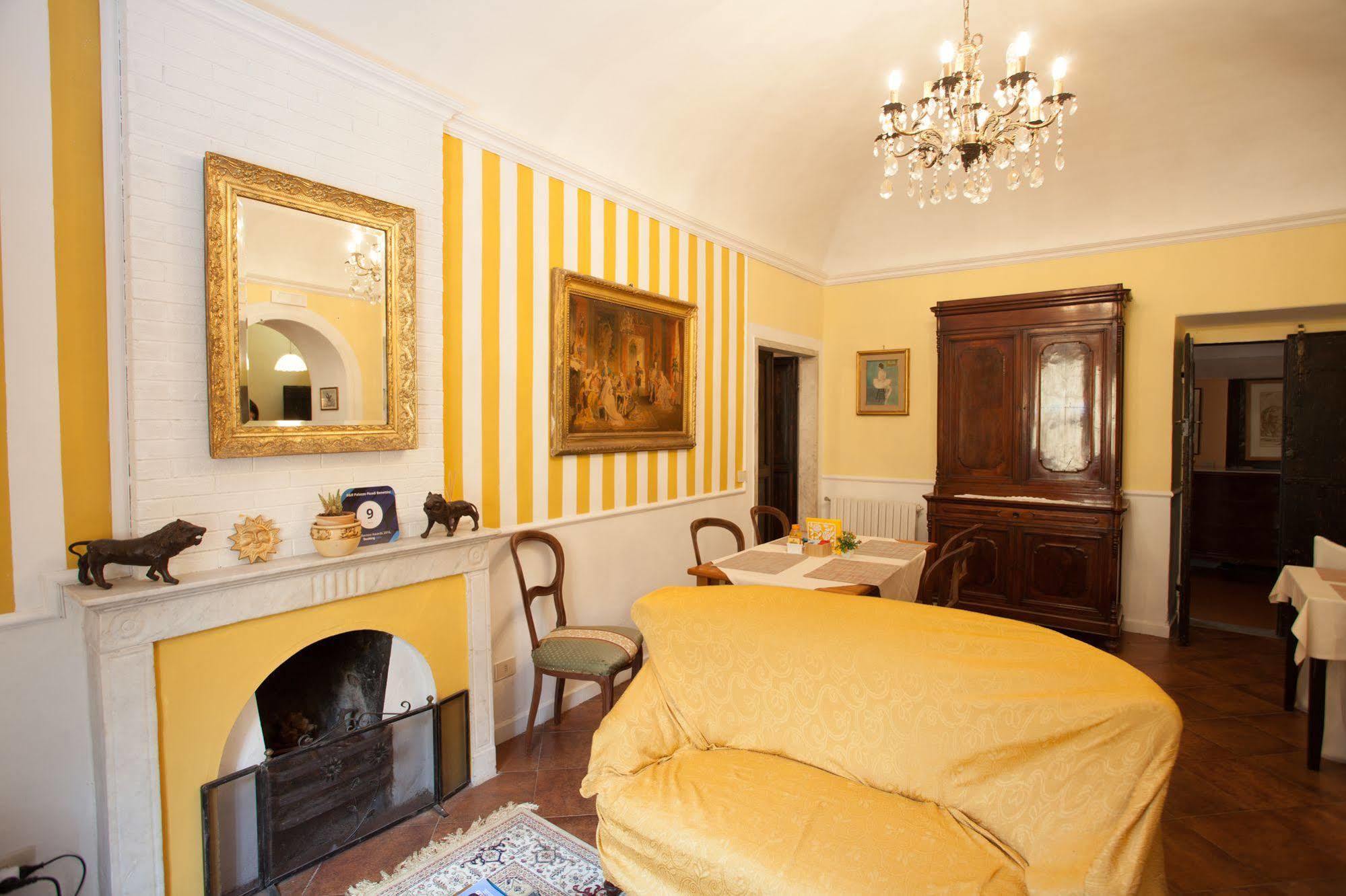 Corte Palazzo Picedi Benettini Sarzana Extérieur photo