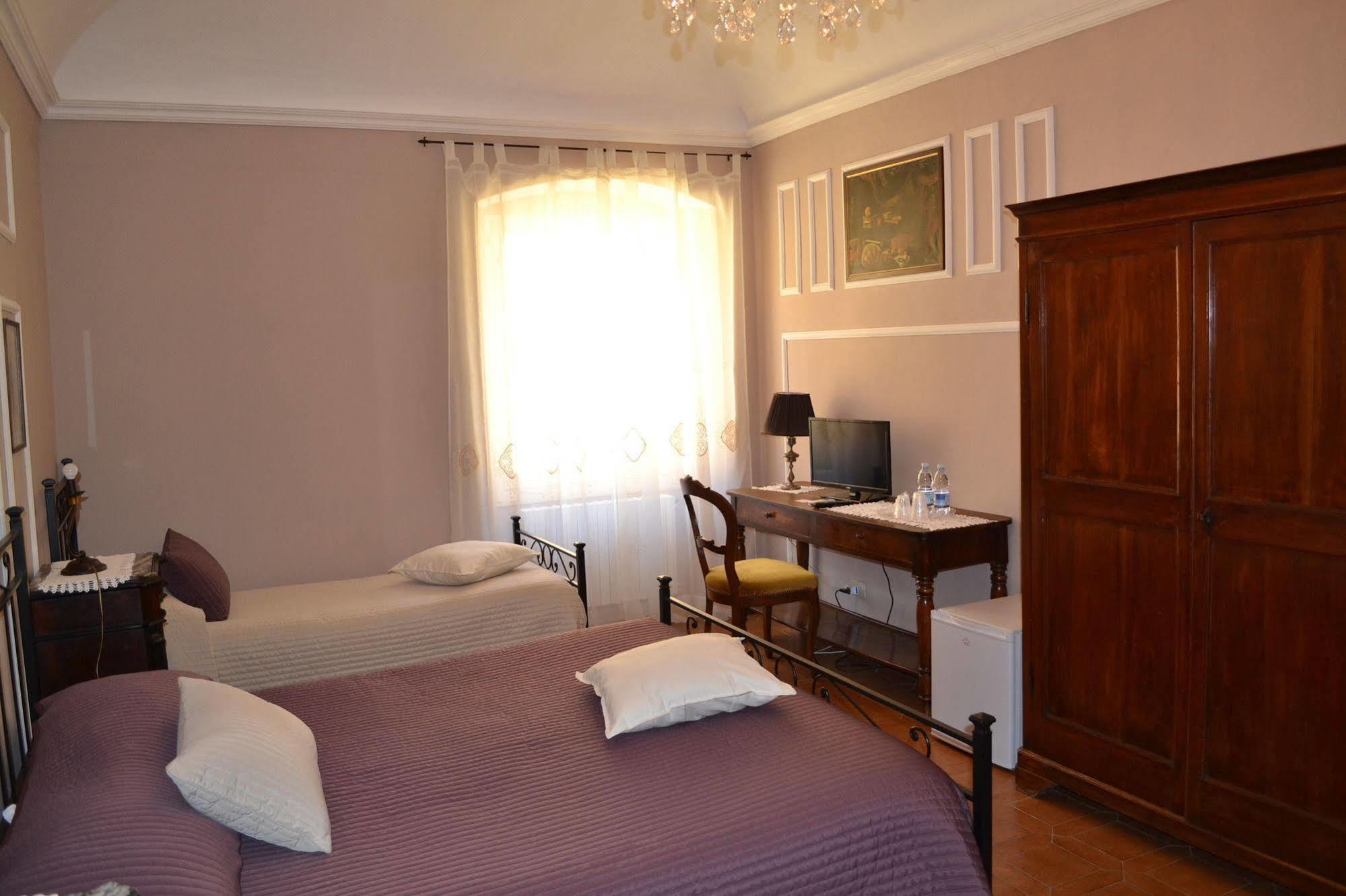 Corte Palazzo Picedi Benettini Sarzana Extérieur photo